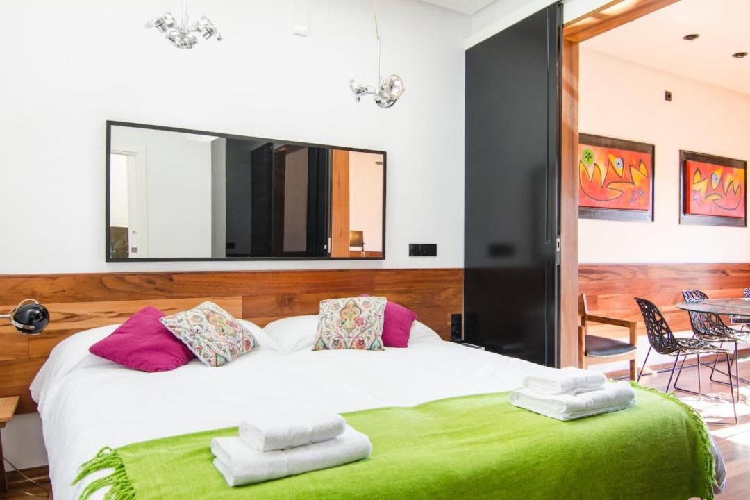 3Bedrooms 2Bathrooms Furnished - Lavapies - Bright Madrid Eksteriør bilde